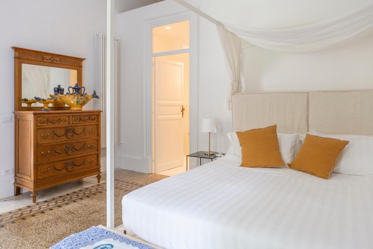 Garden Suite in private villa on Via Libertà Palermo Buitenkant foto